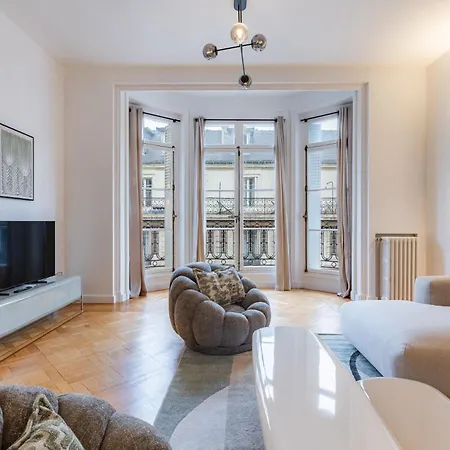 De Prestige Climatise * Paris