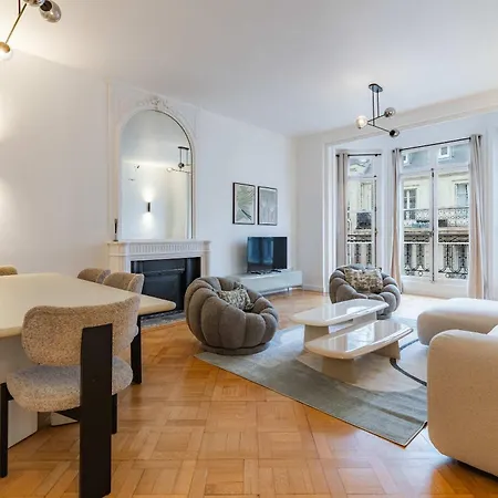 De Prestige Climatise * Paris